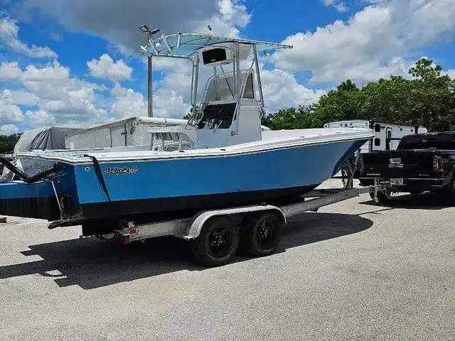 Mako 231 Center Console