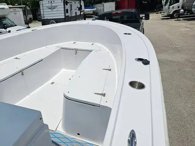 Mako 231 Center Console