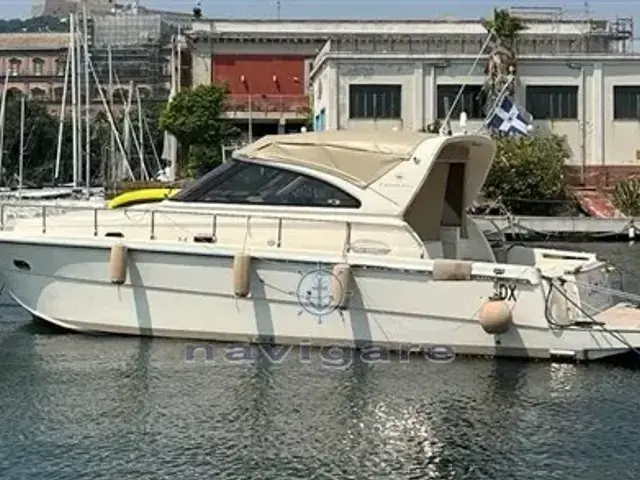 Cayman 38 WA for sale in Italy for €175,000 (£145,995)