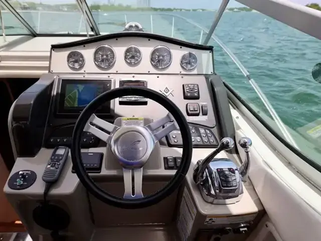 Sea Ray Sundancer 330