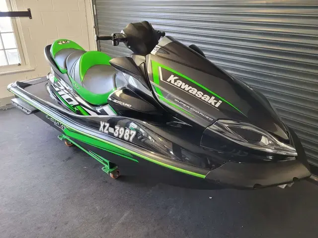 Kawasaki ultra 310 lx for sale in United Kingdom for £11,995 ($15,650)