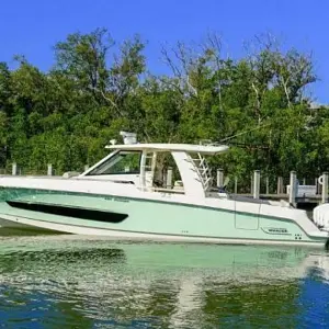 2018 Boston Whaler 420 Outrage