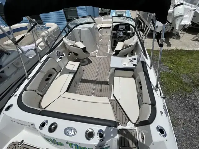 Stingray Boats 231 Dc