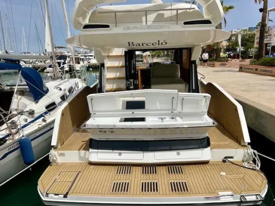 2021 Galeon 400 fly