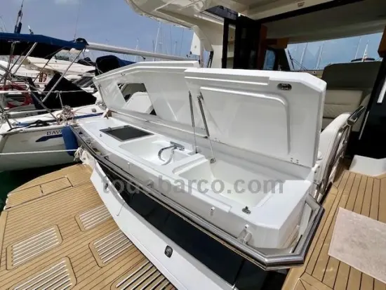 2021 Galeon 400 fly