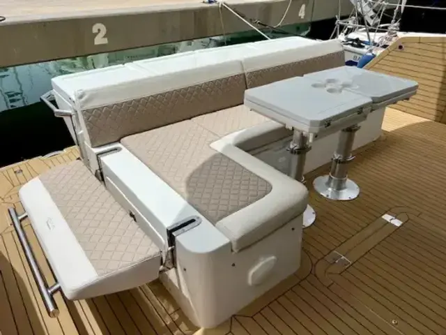 Galeon 400 Fly