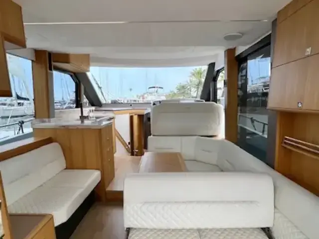 Galeon 400 Fly