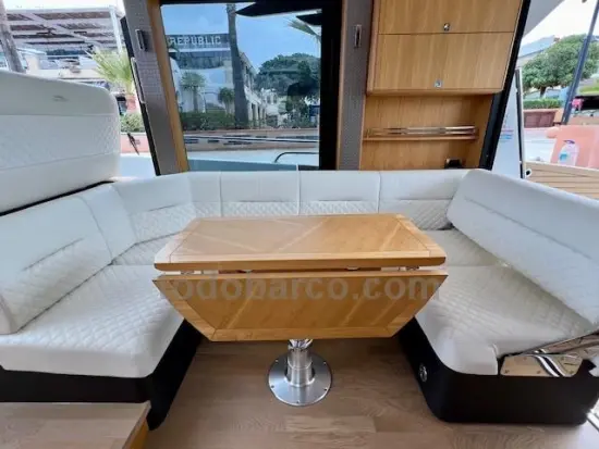 2021 Galeon 400 fly