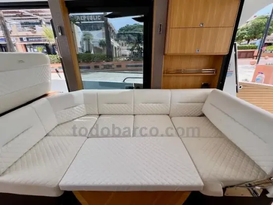 2021 Galeon 400 fly