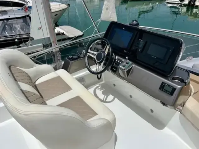 Galeon 400 Fly