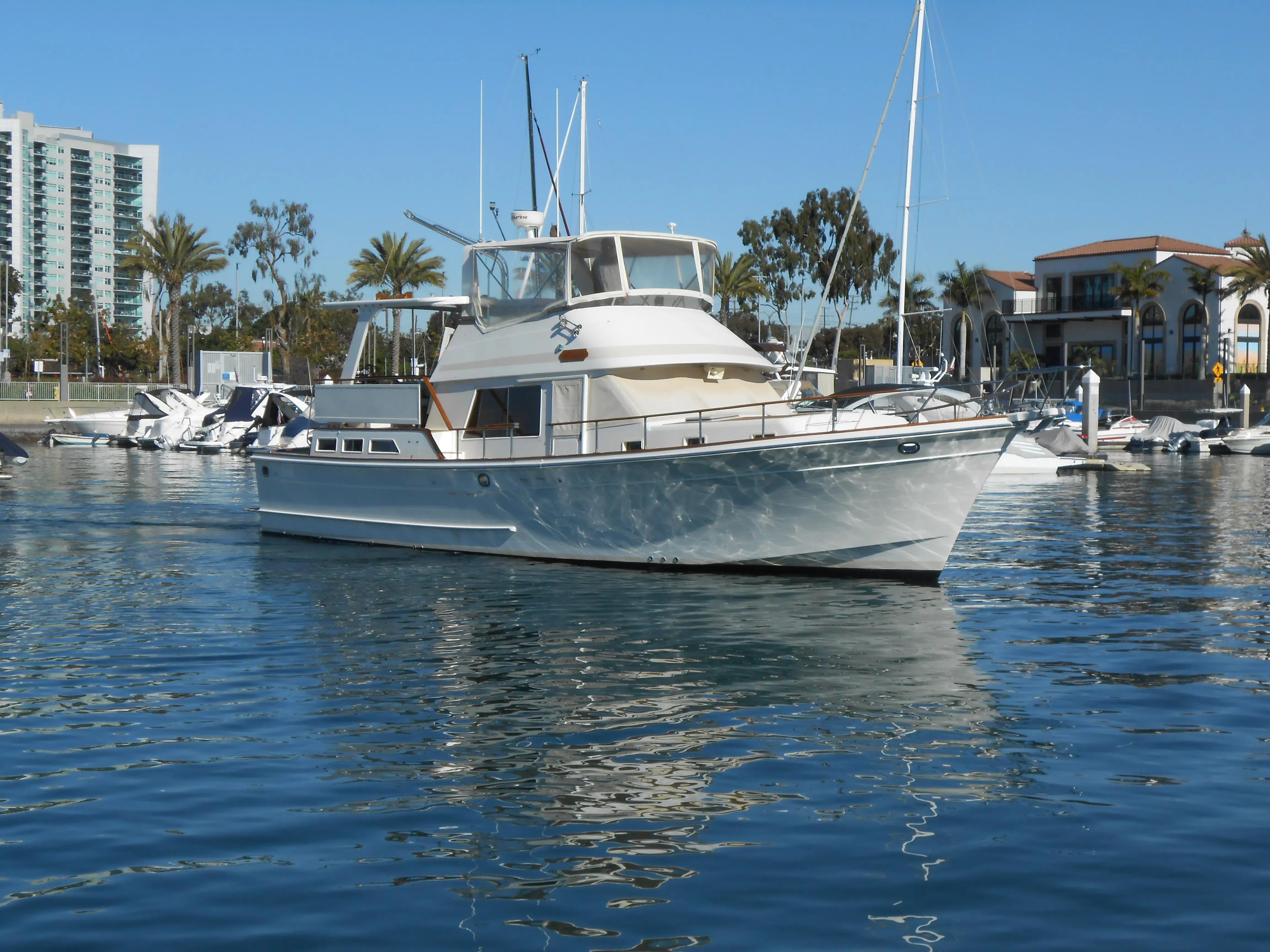 1985 Offshore 48 yachtfisher