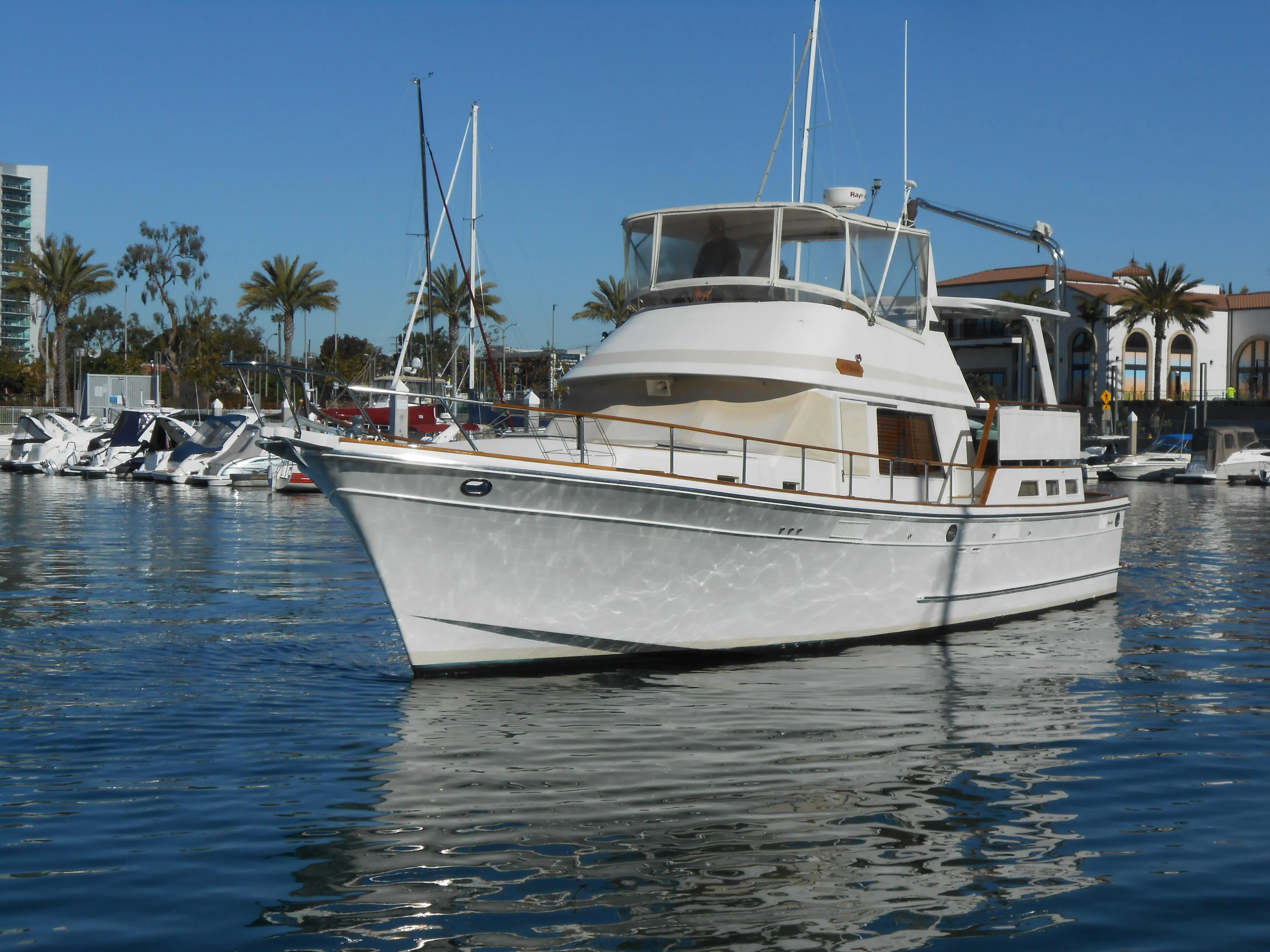 1985 Offshore 48 yachtfisher