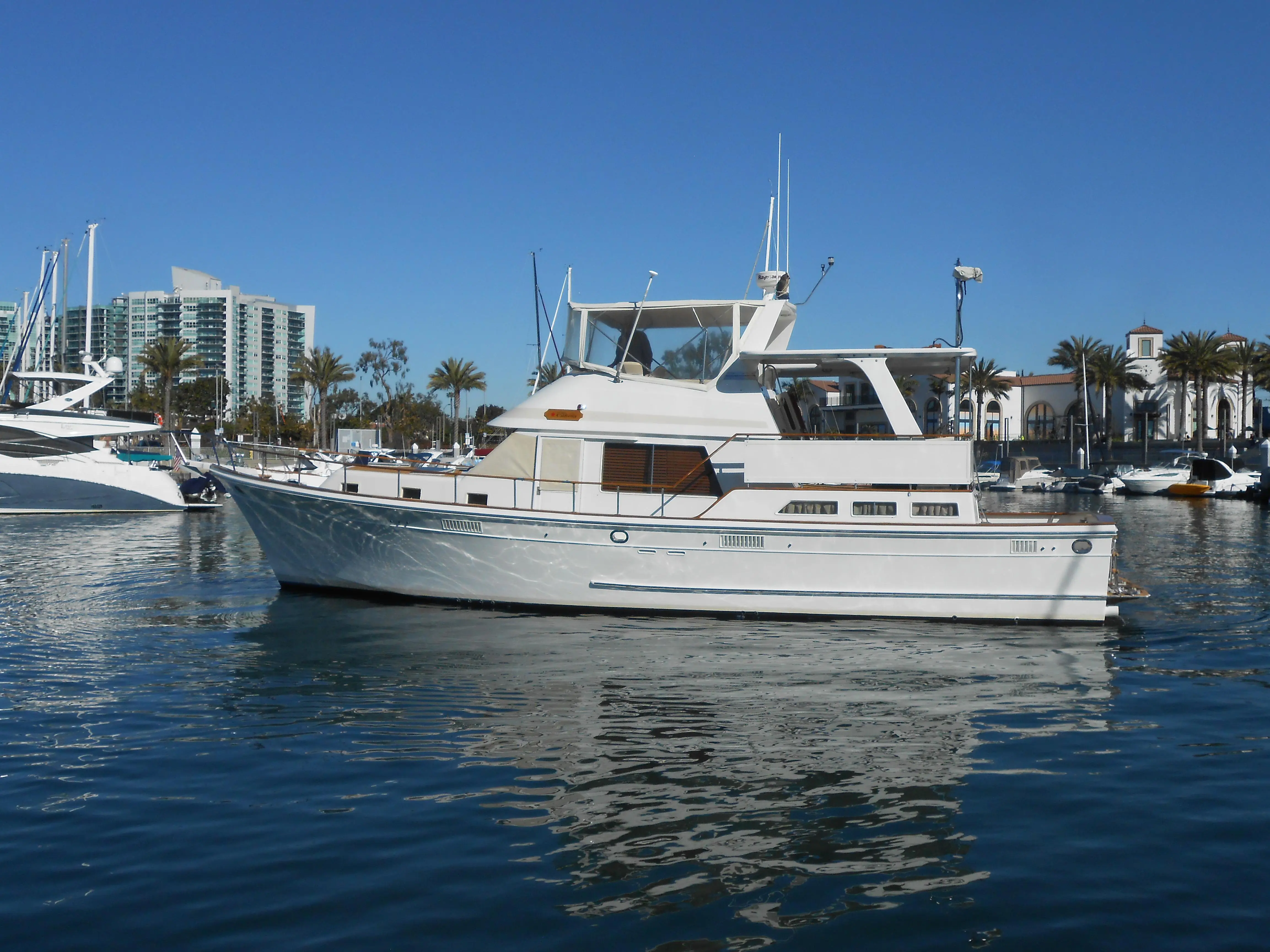 1985 Offshore 48 yachtfisher