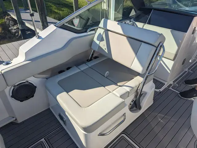 Boston Whaler 24'