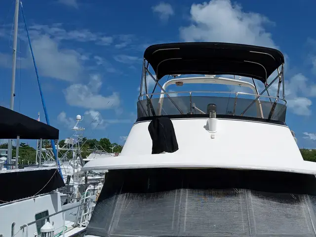 Hatteras 53 Extended Deck