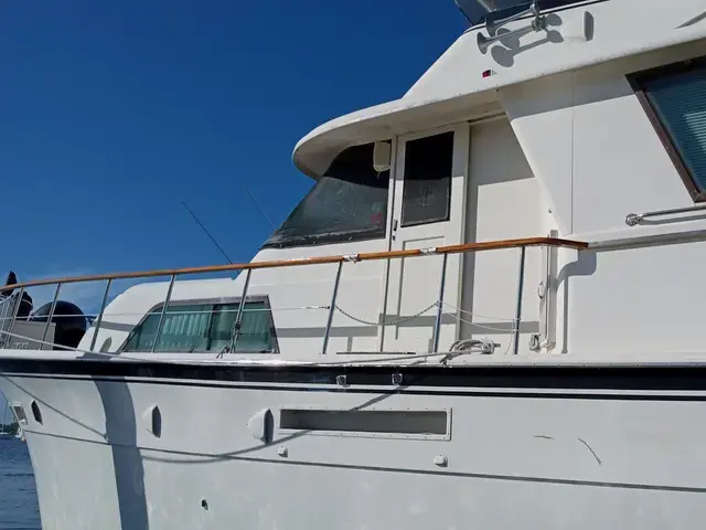 Hatteras 53 Extended Deck