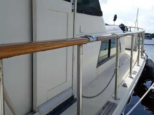 Hatteras 53 Extended Deck