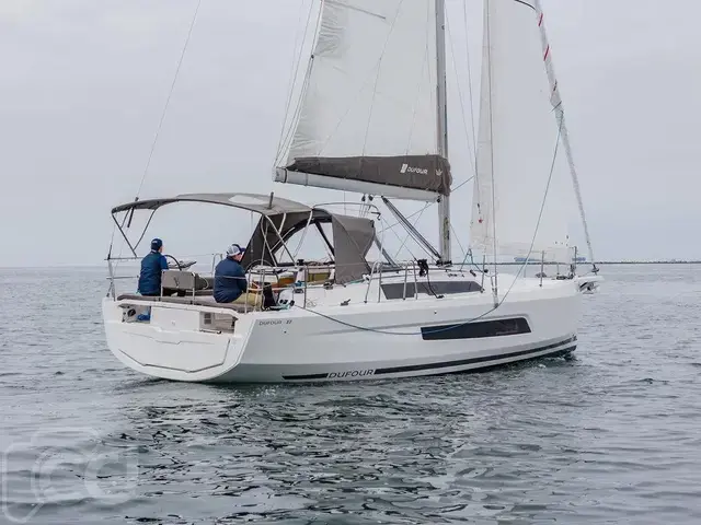 Dufour 37'