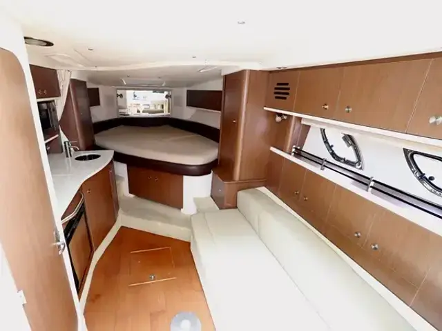 Sea Ray Sundancer 330