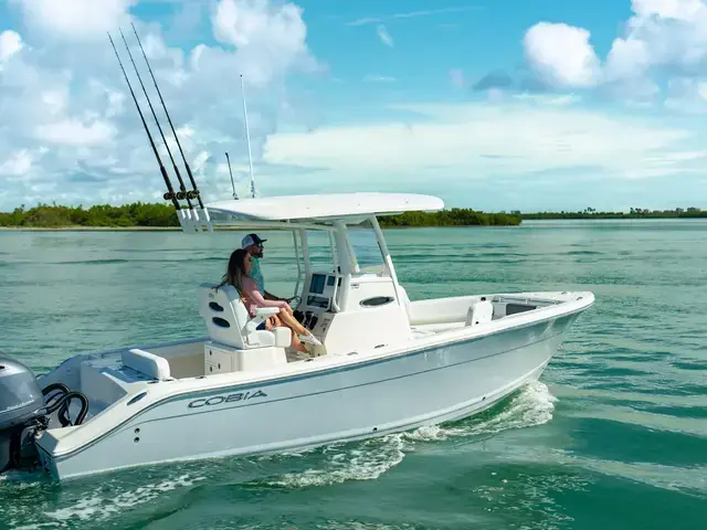 Cobia Boats 240 CC