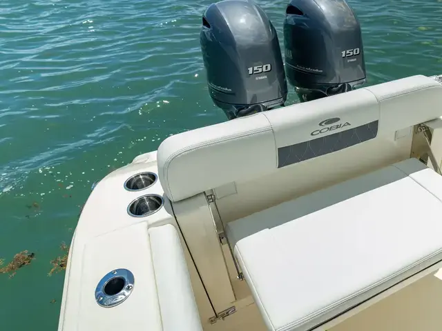 Cobia Boats 240 CC