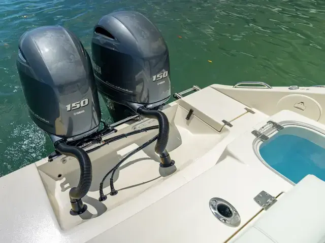 Cobia Boats 240 CC