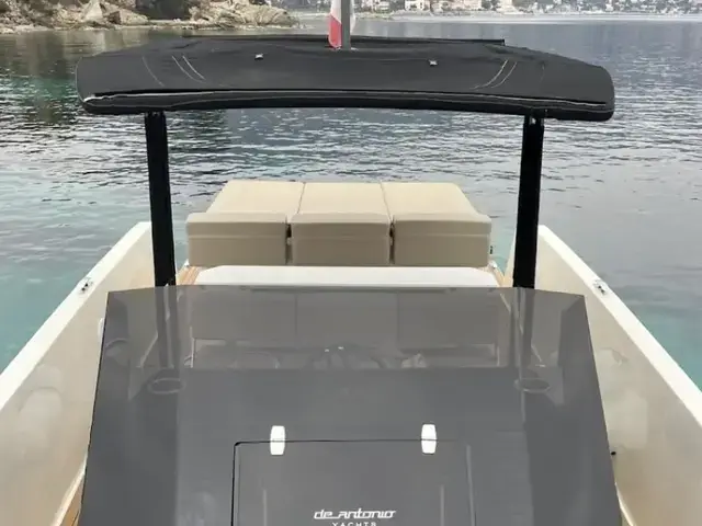 De Antonio Yachts Yachts 28