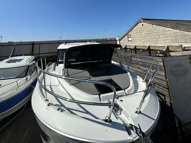 Beneteau Antares 11 Coupe Outboard