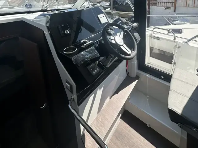 Beneteau Antares 11 Coupe Outboard