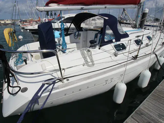 Beneteau First 33.7