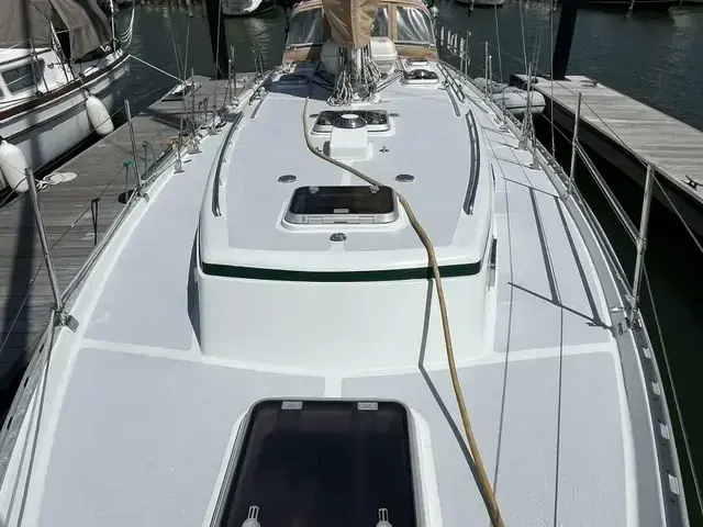 Valiant Boats 42 CE