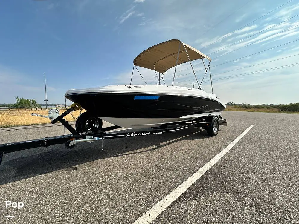 2022 Hurricane sundeck sport 185