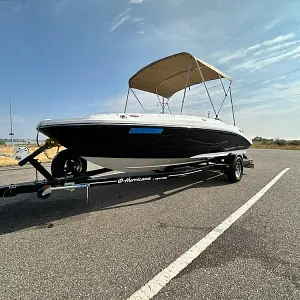 2022 Hurricane SunDeck Sport 185