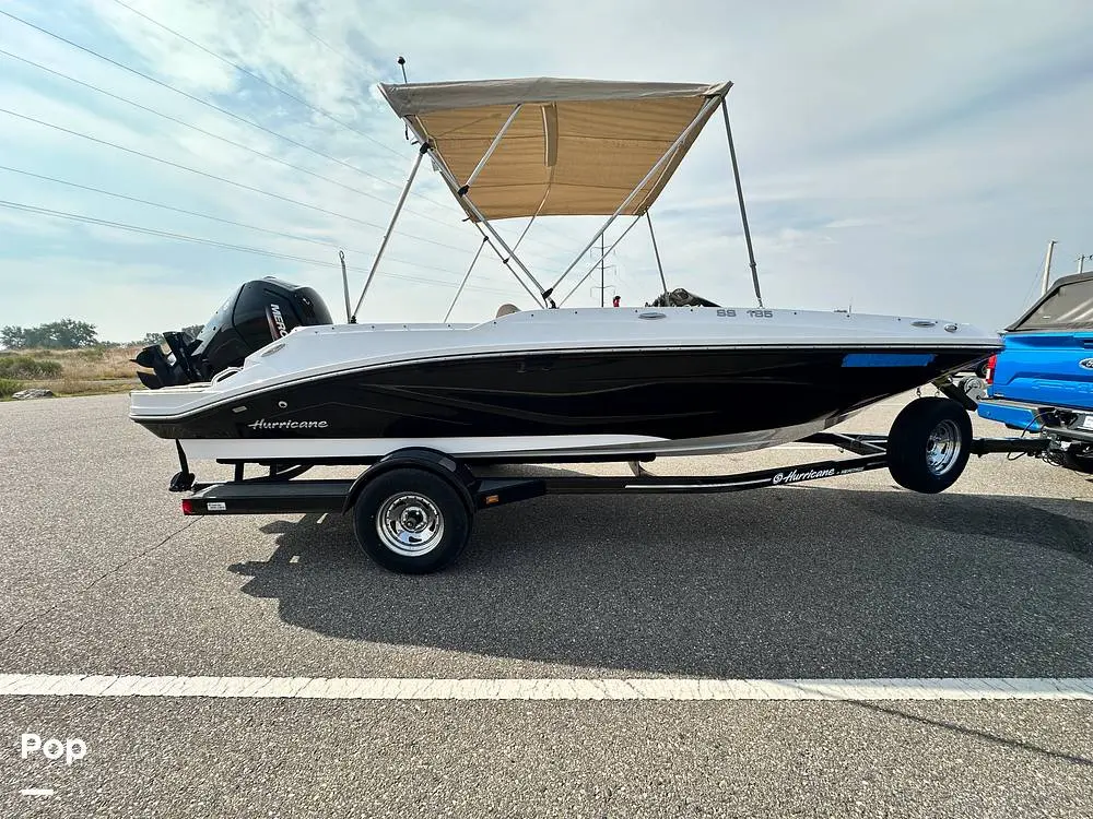 2022 Hurricane sundeck sport 185