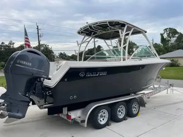 2017 Sailfish 275 dc