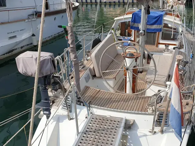 Helmsman 49 Trans-Ocean