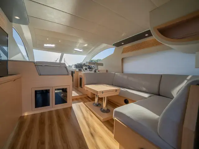 Segue Flybridge 55