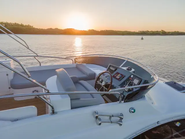 Segue Flybridge 55