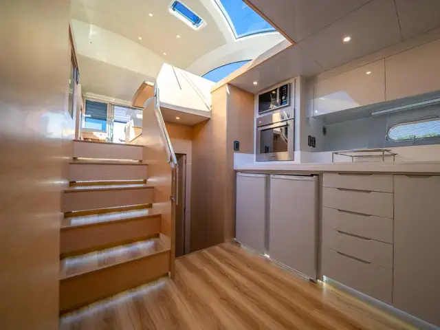 Segue Flybridge 55