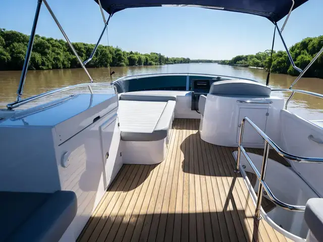 Segue Flybridge 55