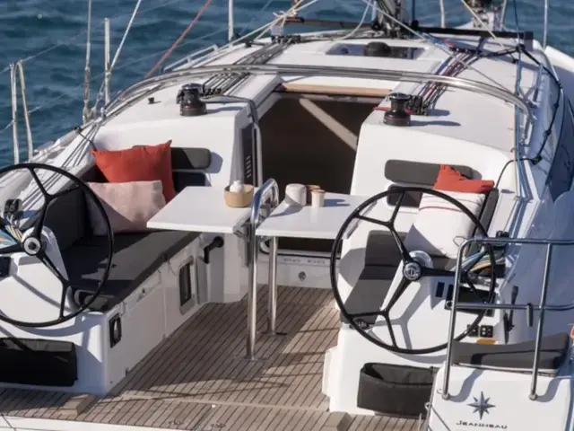 Jeanneau Sun Odyssey 380