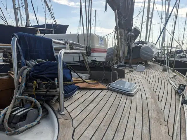 Helmsman Bosun Queen 55