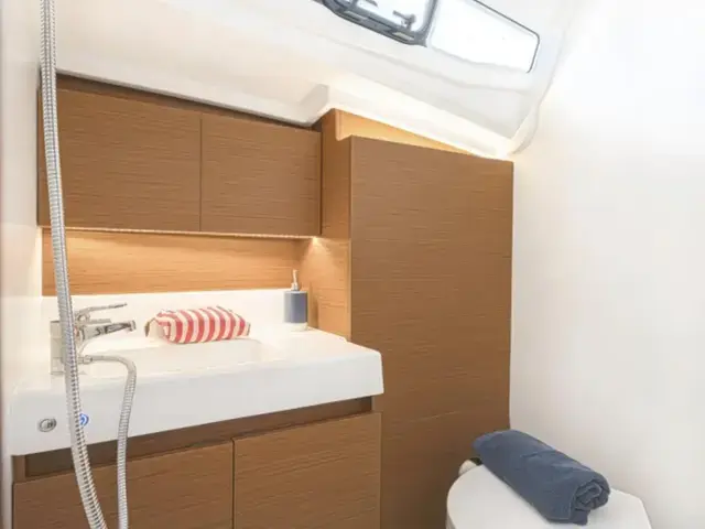 Jeanneau Sun Odyssey 380