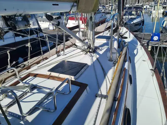 Pacific Seacraft 34