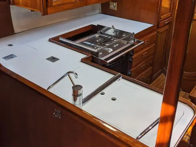 Helmsman Bosun Queen 55