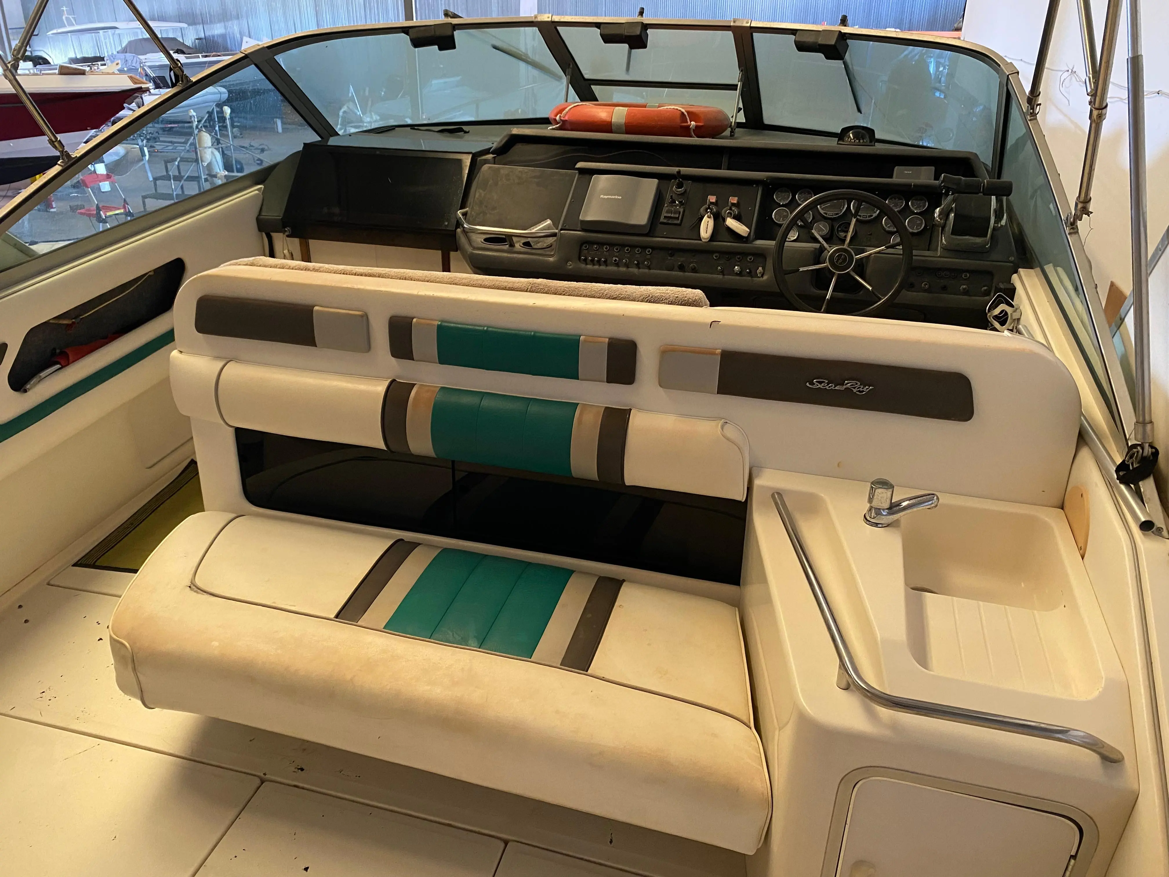 1991 Sea Ray 330 sundancer