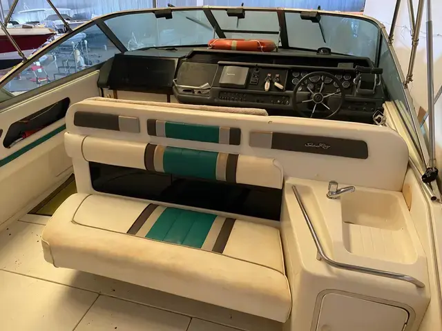 Sea Ray 330 Sundancer