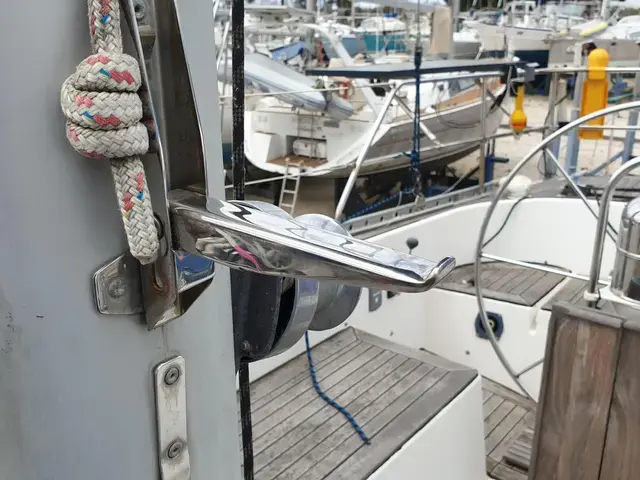 Helmsman Bosun Queen 55