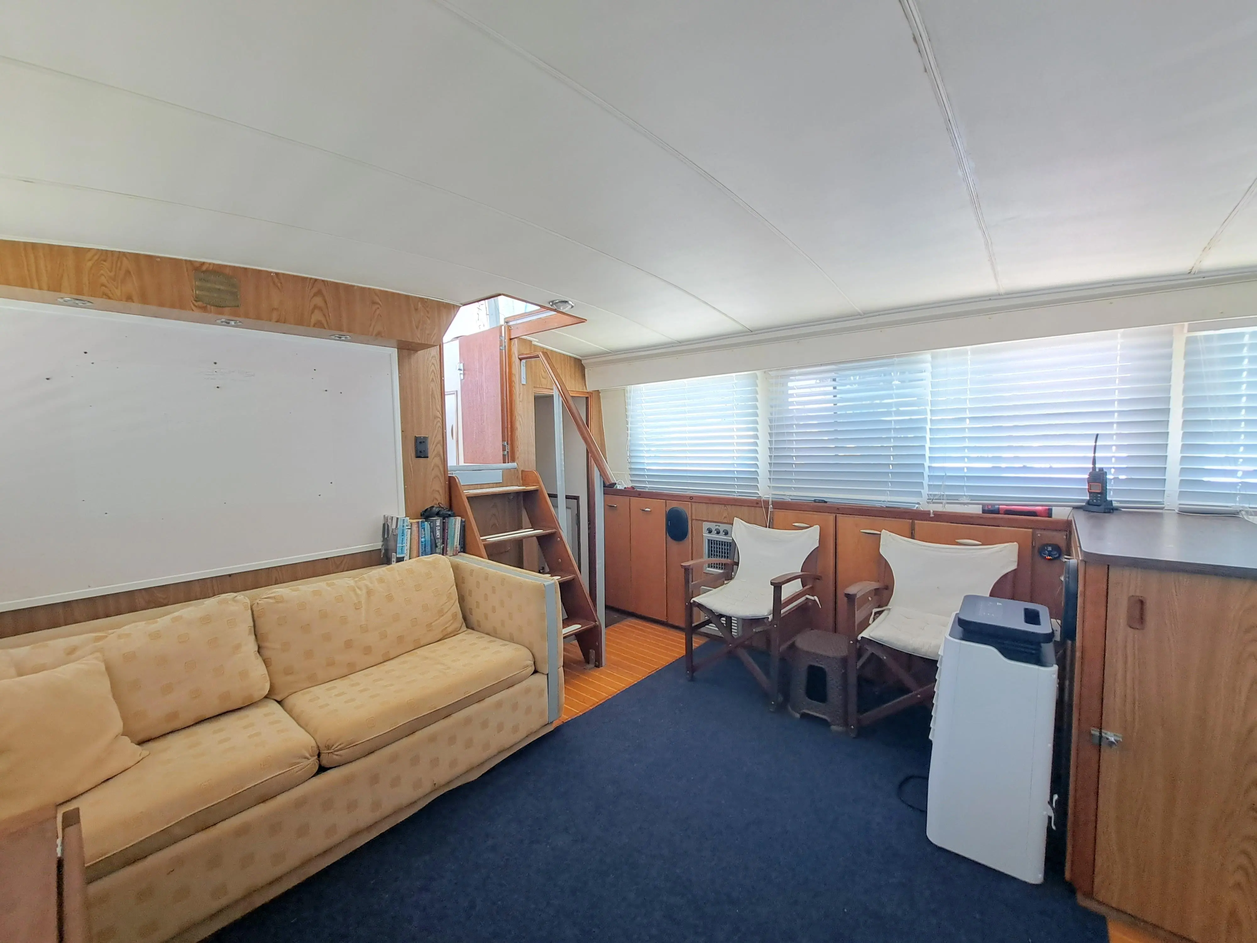 1980 Bertram 42 aft cabin