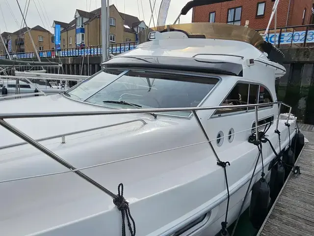 Sealine 360 Statesman